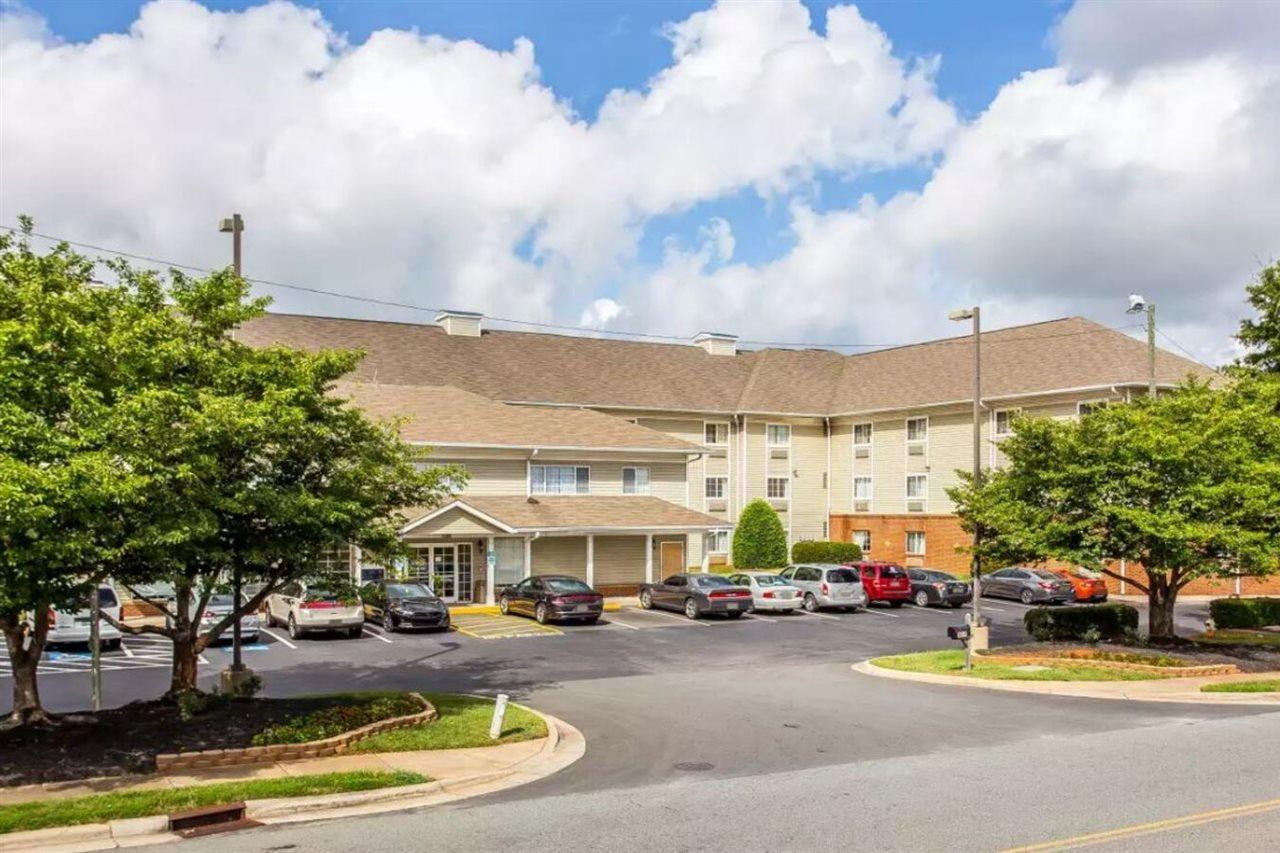 Suburban Studios Near University Of North Carolina-Charlotte Exteriér fotografie